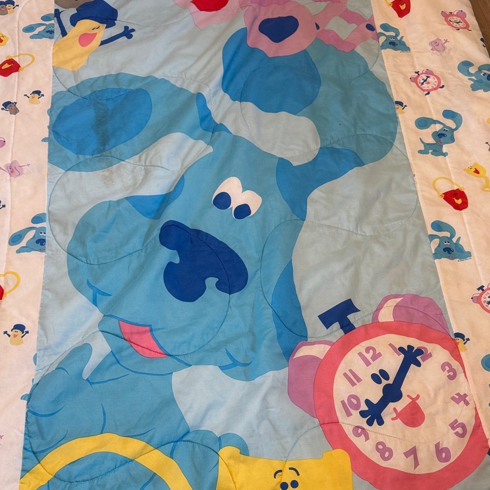 Blue's Clues Themed Kids Twin bedspread - used - Picture 2 of 8